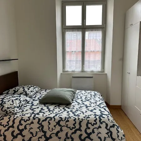 Beautiful 2p Near City Center And Inst European